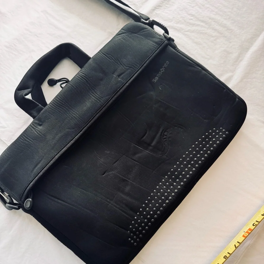 SAMSONITE Aramon 13” Neoprene Laptop Bag Tablet Mac MacBook iPad Case w Strap